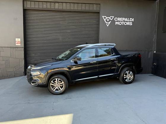 FIAT TORO 2.4 16V MULTIAIR FLEX VOLCANO AT9 FIAT TORO 2.4 16V MULTIAIR FLEX VOLCANO AT9
